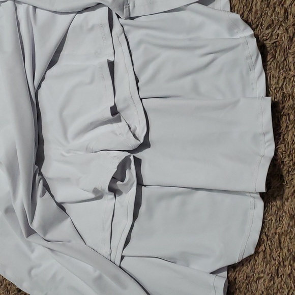 Tennis, golf Skirt white medium with tags with pockets inside shorts - Picture 4 of 7